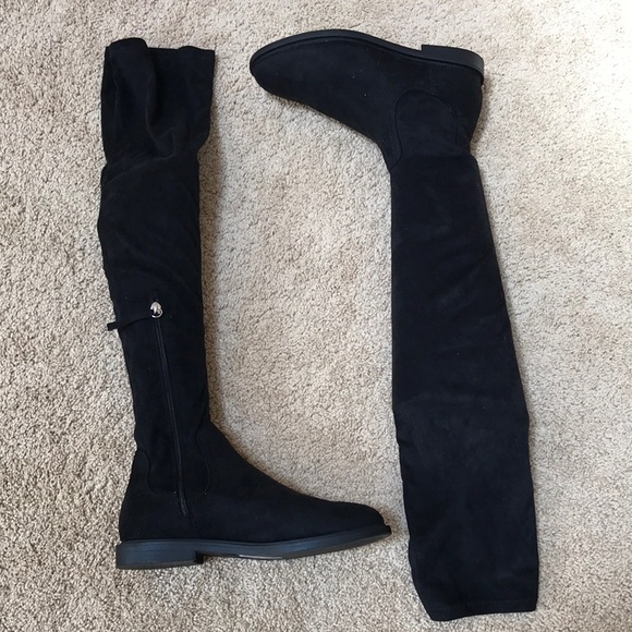 ASOS design SZ 8, black over the knee boots. - Picture 1 of 7